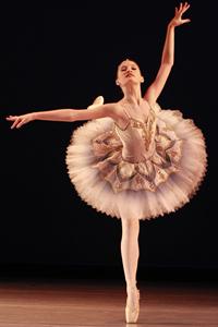 Ballerina on pointe