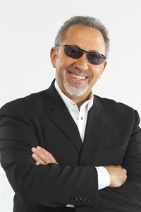 MDC alumnus Emilio Estefan