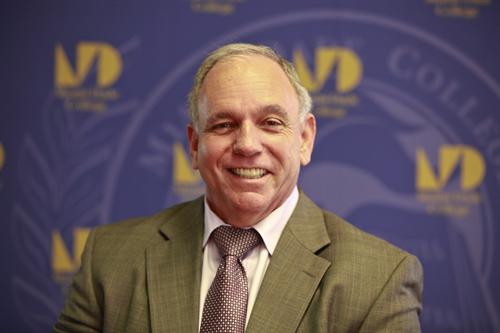 Dr. Pete Gutiérrez