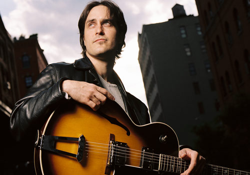 Jonathan Kreisberg with guitar