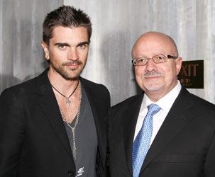 Juanes and Doctor Eduardo Padron