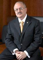 Dr. Eduardo J. Padrón