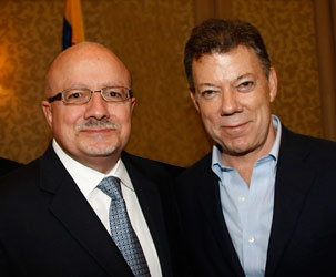 Dr. Padrón meets with Colombia's newly elected President Juan Manuel Santos in Coral Gables. 