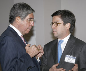 Costa Rican President Oscar Arias Sánchez and Luis Alberto Moreno, president of the Inter-American Development Bank 