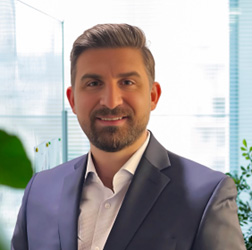 Dr. Alper Senol