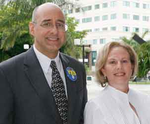 Wolfson Campus president Dr. Rolando Montoya and Anne Bernanke