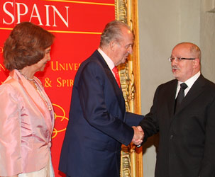 Spanish Queen Sofia and King Juan Carlos greet MDC President Dr. Eduardo J. Padrón 
